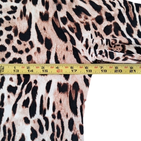Chico's Travelers Animal Print Long Sleeve V-neck Tunic Style Top Size S - Picture 3 of 6